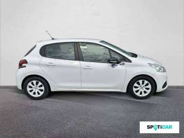PEUGEOT 208 Essence