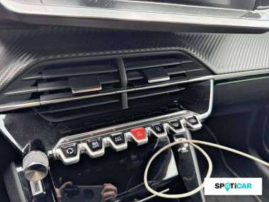 PEUGEOT 208 Essence